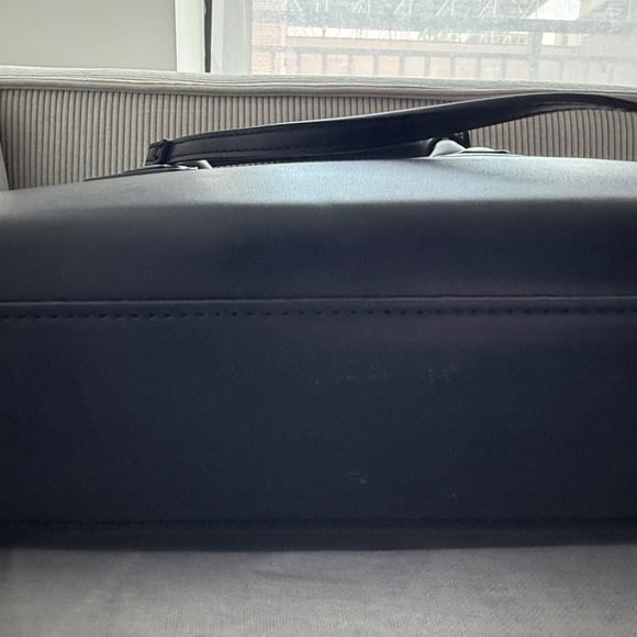 Handbag - Picture 5 of 6